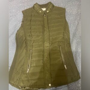 Entro green vest size small MAKE OFFERS